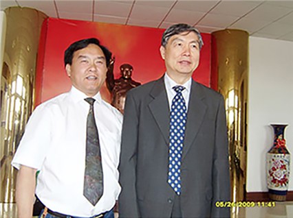 中國工程院院士、華中科大校長李培根先生視察公司，并與公司簽訂科研合作項目