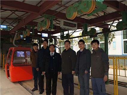 國家安標(biāo)中心長(zhǎng)沙機(jī)電檢測(cè)中心翟主任一行蒞臨“湘潭恒欣”