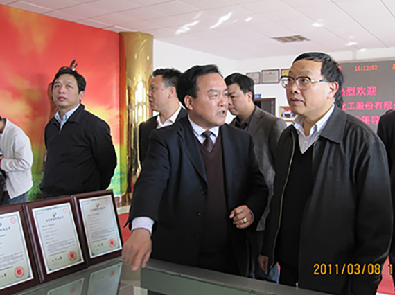 省政協(xié)副主席、省委組織部常務(wù)副部長武吉海先生一行蒞臨我公司視察指導(dǎo)工作