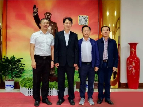 湖南省政府副秘書長、辦公廳主任陳仲伯一行蒞臨【湘潭恒欣】指導(dǎo)工作