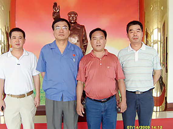 中國(guó)兵總江南機(jī)器集團(tuán)總經(jīng)理齊振偉先生蒞臨公司考察