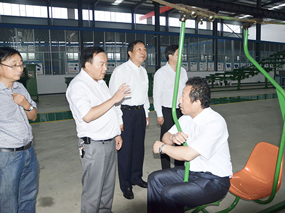 中國(guó)煤炭機(jī)械工業(yè)協(xié)會(huì)理事長(zhǎng)張勇蒞臨我公司檢查、指導(dǎo)工作