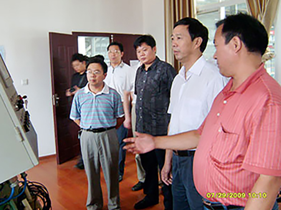 市委常委陽(yáng)祖耀蒞臨公司視察工作