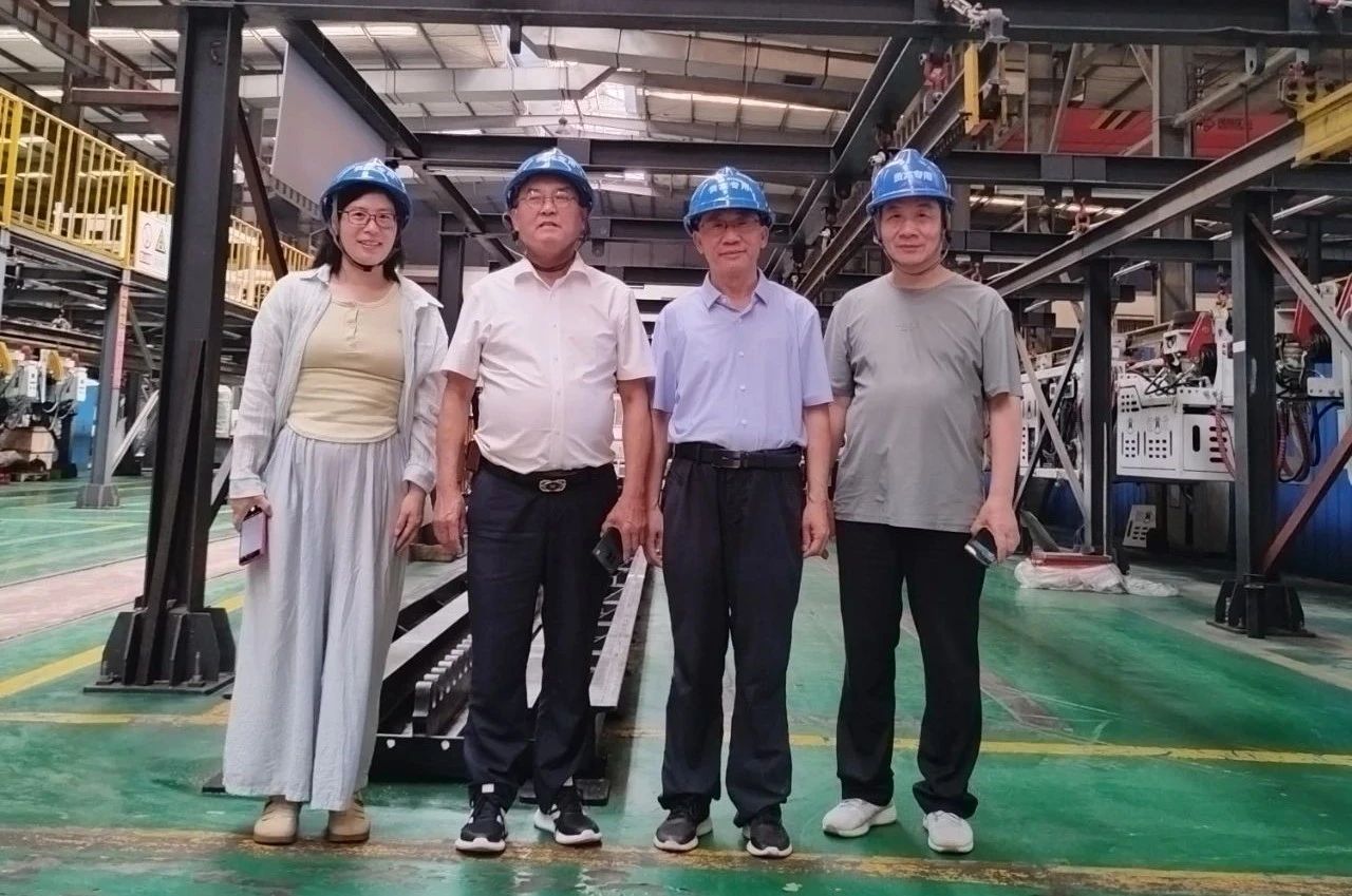 徐州立人單軌?？傄恍猩W臨我司考察